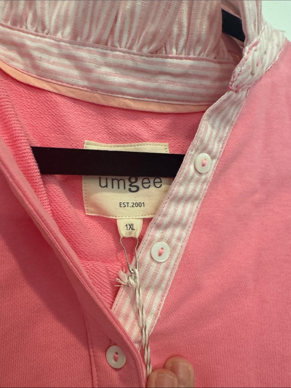 Umgee Pink Short Sleeve Pleated Collar Polo - Picture 2 of 4